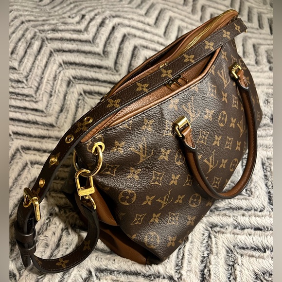 💥SOLD💥LV Pallas MM - Picture 6 of 16